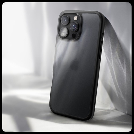 SPIGEN CASE ULTRA HYBRID DO IPHONE 16 PRO ZBUDOWANE Z TRWAŁYCH MATERIAŁÓW