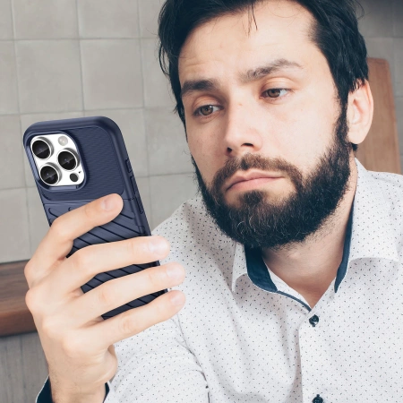 HURTEL ETUI THUNDER CASE DO IPHONE 16 PRO OCHRONNE SILIKONOWE WYSOKA JAKOŚĆ