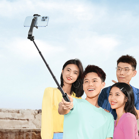 Ugreen selfie stick rozsuwany statyw teleskopowy z pilotem Bluetooth czarny (LP508)