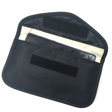 HURTEL ETUI FARADAY DO KLUCZY SAMOCHODOWYCH BLOKUJĄCE FALE RADIOWE 20X11 CM