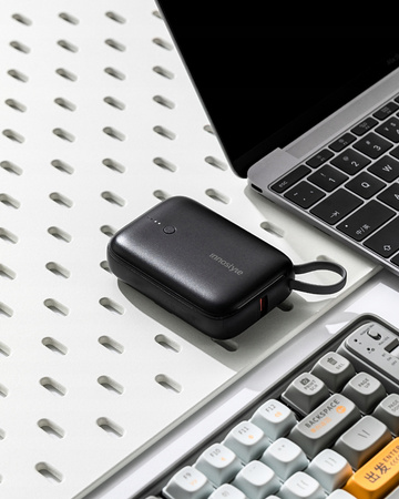 INNOSTYLE POWERGO MINI POWERBANK 10000MAH 3X USB USB-C 22,5W Z KABLEM USB-C