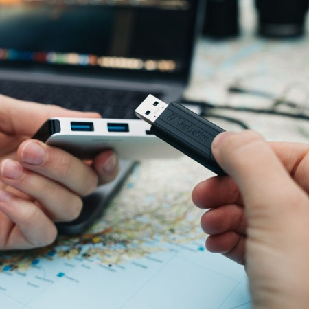 VERBATIM PENDRIVE 16GB USB-A 3.2 DO KONSOLE GIER PS4 PS5 XBOX SZYBKA PAMIĘĆ