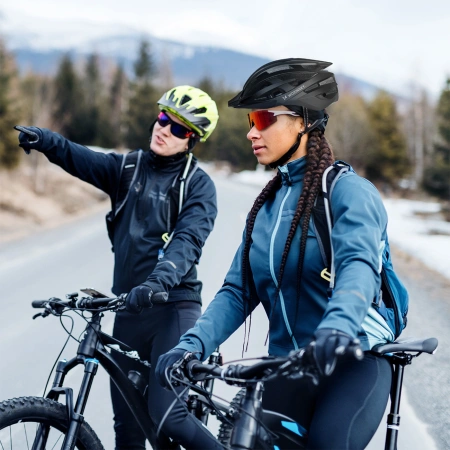 Kask rowerowy MTB Wozinsky z odpinanym daszkiem i tylną lampką USB 57-62 cm - czarny
