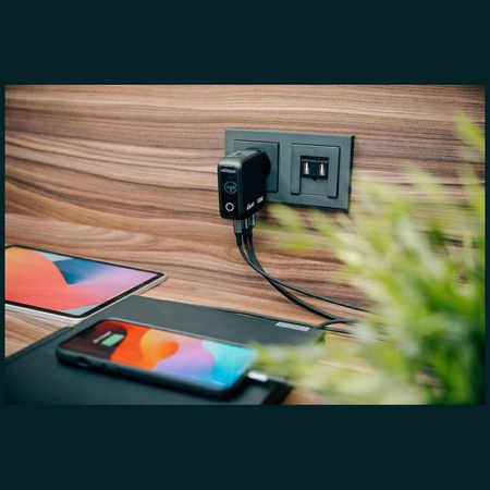 Ładowarka sieciowa Verbatim Mini GaN 100W 2xUSB-C PD/1x USB-A QC adapter UE/UK/USA czarny 30239