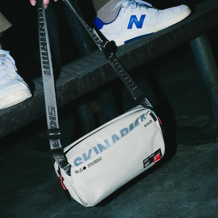 Skinarma Torebka Crossbody Fardel kość   słoniowa/ivory