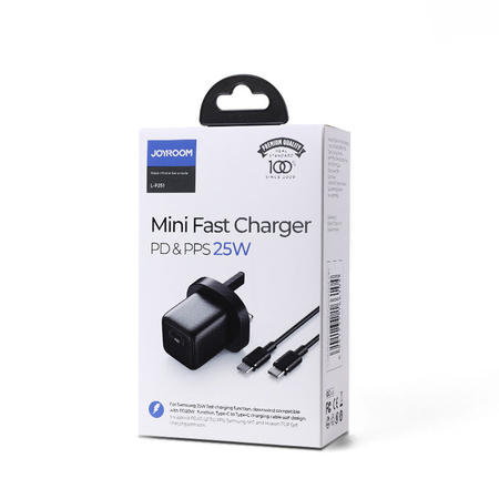 Joyroom mała szybka ładowarka USB Typ C PD 25W wtyczka UK czarny + kabel USB Typ C - USB Typ C (L-P251)
