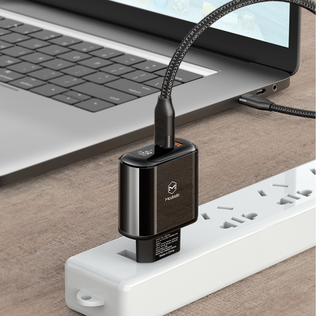 Ładowarka sieciowa McDodo, uniwersalna, szybkie ładowanie PD, 20W, 2xUSB, USB-C, LCD