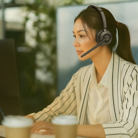 Słuchawki bezprzewodowe z mikrofonem Creative Chat Wireless Bluetooth czarny
