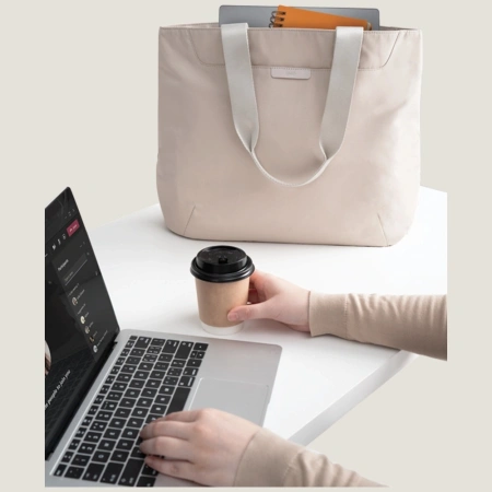 Torba UNIQ Arden Tote 16L - czarna