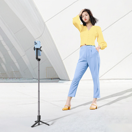 Ugreen selfie stick rozsuwany statyw teleskopowy z pilotem Bluetooth czarny (LP508)