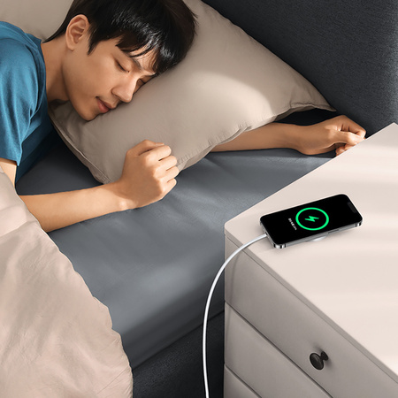 UGREEN ŁADOWARKA BEZPRZEWODOWA 15W SREBRNA