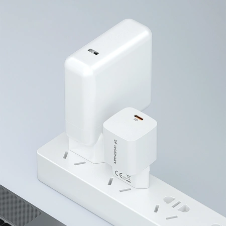 WOZINSKY ŁADOWARKA PRZEJŚCIÓWKA SIECIOWA USB-C DO IPHONE 12 13 14 15 PD 20W